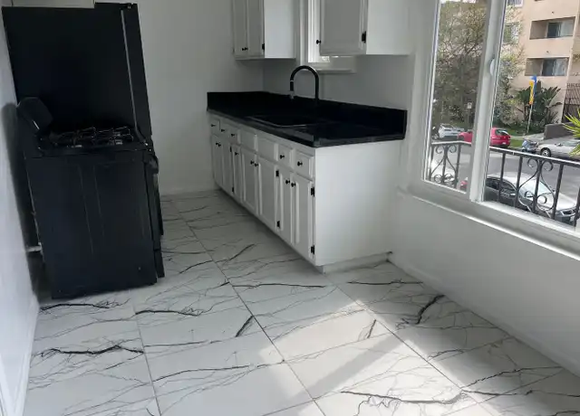 Property at 444 S Manhattan Pl Apt 8, Los Angeles, CA, 90020, 1 bed, 1 bath, [object Object]