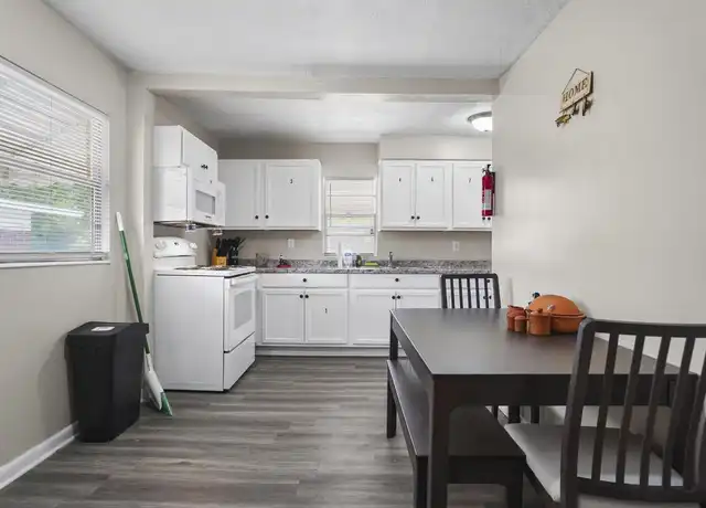 Property at 2491 W 23rd St, Jacksonville, FL, 32209, 1 bed, 1 bath, [object Object]