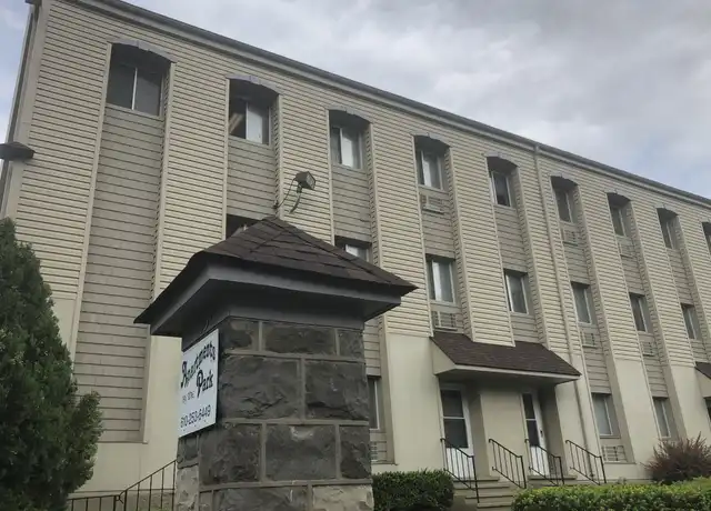 Property at Apartments by the Park - 250 Ann St, Easton, PA, 18042, 2 beds, 1 bath, [object Object]