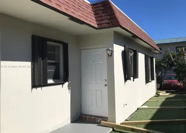 Property at 236 SE 9th Ave Unit 1-4, Pompano Beach, FL, 33060, 2 beds, 1 bath, [object Object]