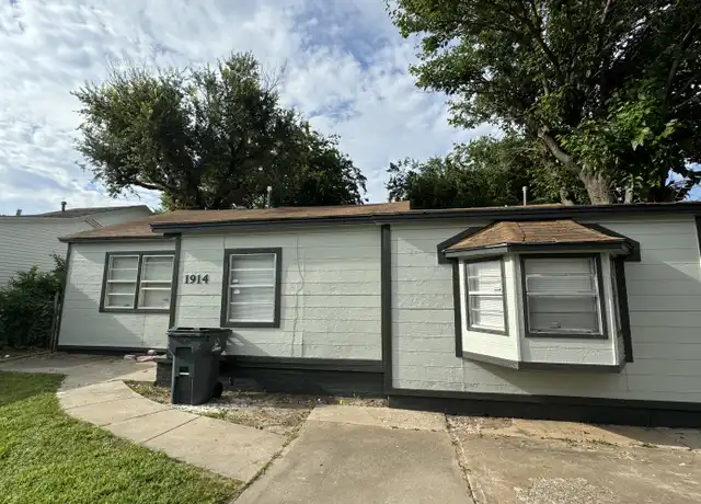 Property at 1914 NW Ozmun Ave, Lawton, OK, 73507, 4 beds, 2 baths, [object Object]