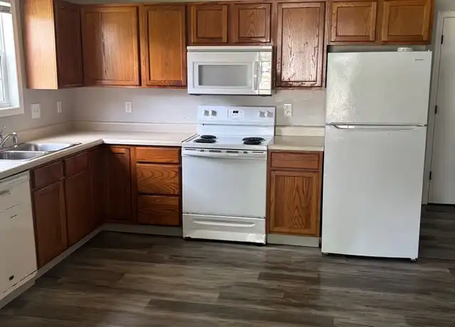 Property at 2650 E Oakbrook Dr Unit B, Columbia, MO, 65202, 2 beds, 2 baths, [object Object]