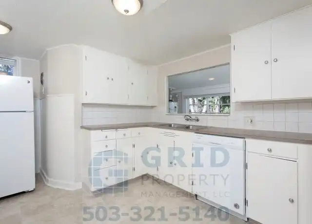 Property at 10823 SE Schiller St, Portland, OR, 97266, 2 beds, 1 bath, [object Object]