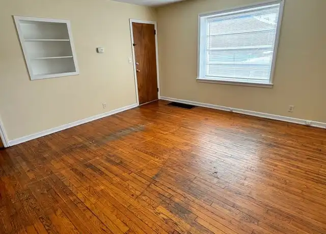 Property at 2307 Auburn St Unit 2307-2, Rockford, IL, 61103, 1 bed, 1 bath, [object Object]