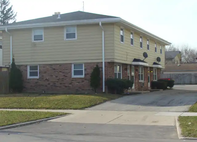 Property at 10435 W Donna Dr Unit 1, Milwaukee, WI, 53224, 3 beds, 1.5 baths, [object Object]