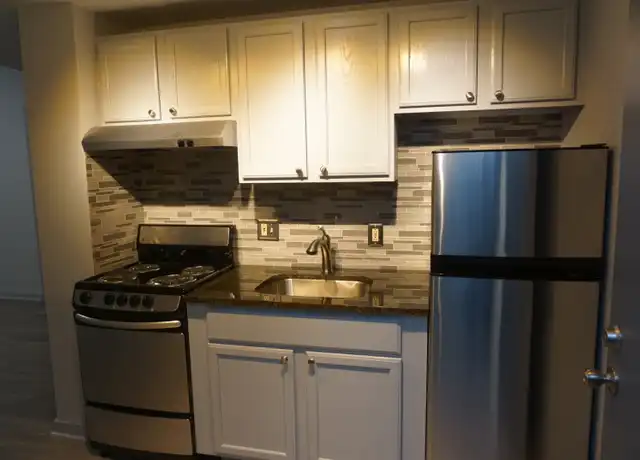 Property at 426 2nd Ave SE Unit 37, Hickory, NC, 28602, 1 bed, 1 bath, [object Object]