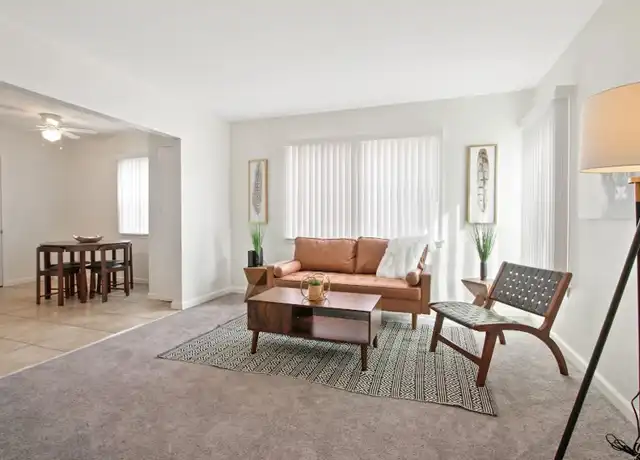 Property at 2709 W Vernon Ave Unit 2709 1/2, Los Angeles, CA, 90008, 2 beds, 1 bath, [object Object]