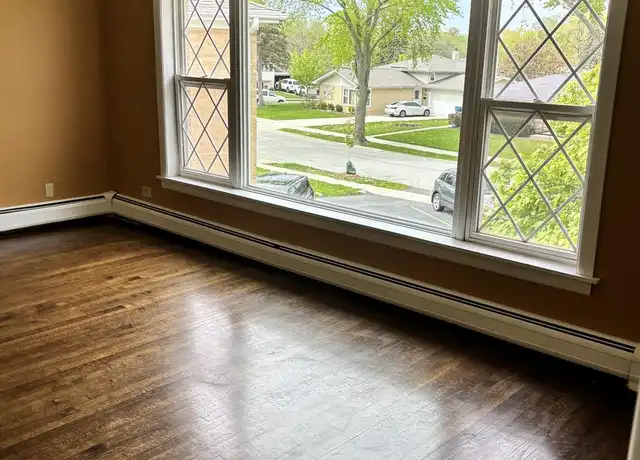 Property at 233 Hale St Unit 2F, Addison, IL, 60101, 1 bed, 1 bath, [object Object]