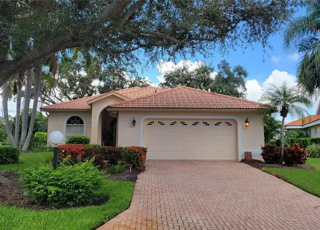 Property at 7557 Fairlinks Ct, Sarasota, FL, 34243, 3 beds, 2 baths, [object Object]