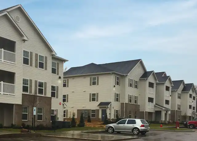Property at White Oak Crossing - 290 Quaker Way, Knoxville, TN, 37920, 2 beds, 2 baths, [object Object]