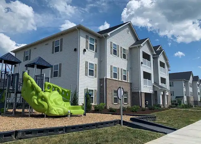 Property at White Oak Crossing - 290 Quaker Way, Knoxville, TN, 37920, 2 beds, 2 baths, [object Object]