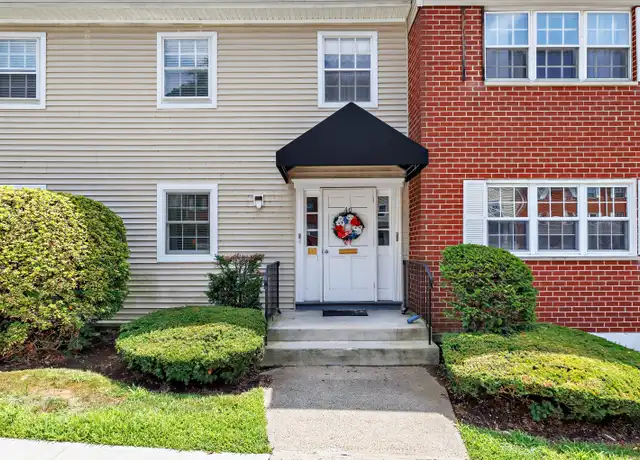 Property at 50 Greenhouse Rd Unit 49B, Bridgeport, CT, 06606, 2 beds, 2 baths, [object Object]