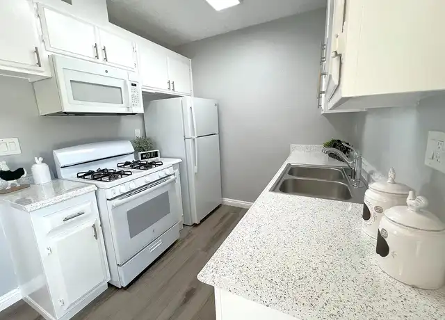 Property at Pacific View - 545 Greenbrier Dr, Oceanside, CA, 92054, 1 bed, 1 bath, [object Object]
