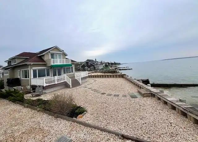 Property at 4135 Camp Mineola Rd, Mattituck, NY, 11952, 3 beds, 2 baths, [object Object]