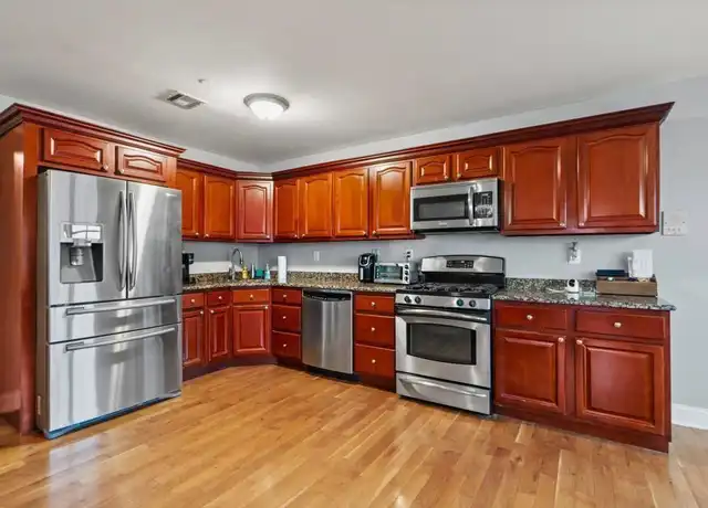 Property at 91 Broadway, Jersey City, NJ, 07306, 2 beds, 1 bath, [object Object]