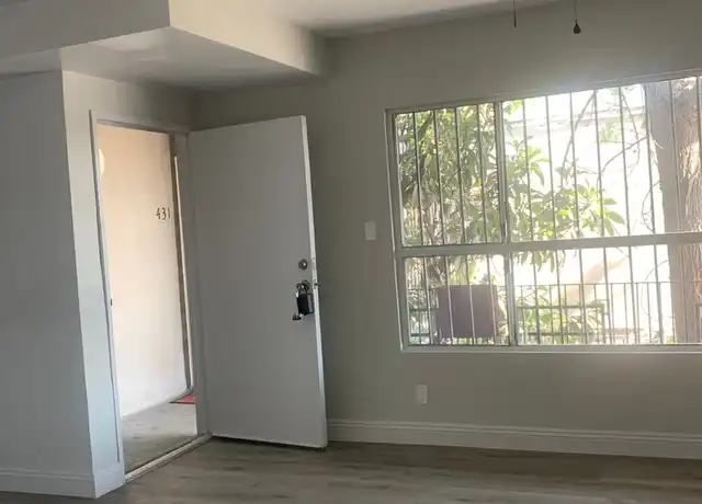 Property at 3800 W 27th St Unit 433, Los Angeles, CA, 90018, 1 bed, 1 bath, [object Object]