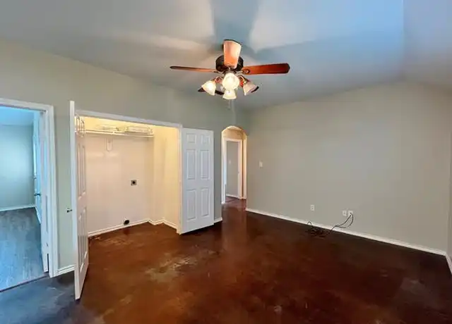 Property at 122 Sunburst Ct, Weatherford, TX, 76087, 3 beds, 2 baths, [object Object]
