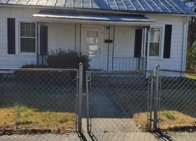 Property at 5 Garland St, Danville, VA, 24541, 2 beds, 1 bath, [object Object]