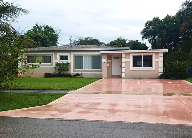 Property at 359 E Dayton Cir, Fort Lauderdale, FL, 33312, 4 beds, 2 baths, [object Object]