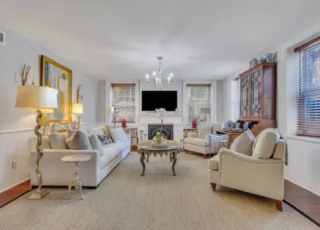 Property at West Gordon Street 9 - W Gordon Ln, Savannah, GA, 31401, 3 beds, 3 baths, [object Object]