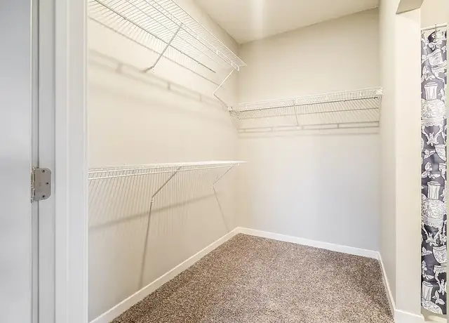 Photo of 6601 S 194th Ter Plz, Omaha, NE 68135