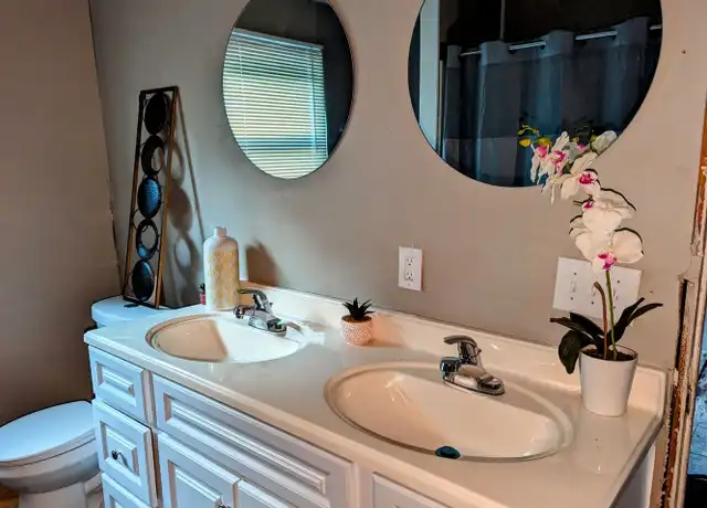Property at 113 Pindal Rd, Dallas, NC, 28034, 2 beds, 1 bath, [object Object]
