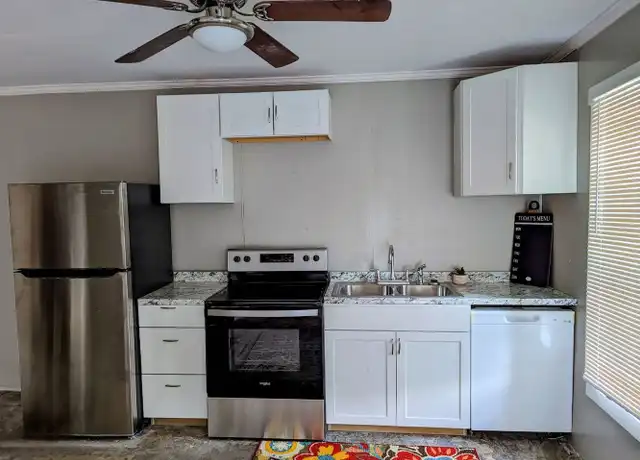 Property at 113 Pindal Rd, Dallas, NC, 28034, 2 beds, 1 bath, [object Object]