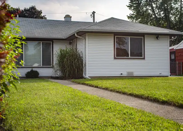 Property at 4560 W 89th St, Hometown, IL, 60456, 3 beds, 1 bath, [object Object]