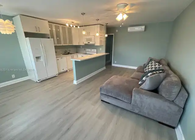 Property at 2716 NE 30th Pl Unit 207C, Fort Lauderdale, FL, 33306, 1 bed, 1 bath, [object Object]