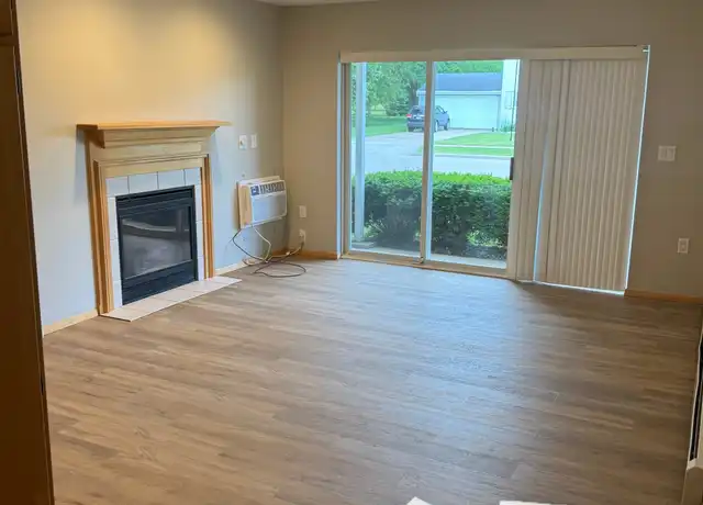 Property at 2090 Dickinson Ave Unit 1, Oshkosh, WI, 54904, 2 beds, 1 bath, [object Object]