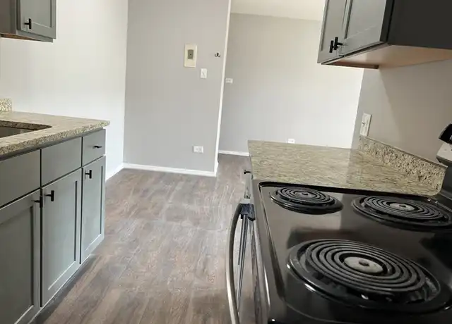 Property at 3029 E 79th St Unit 2B, Chicago, IL, 60649, 1 bed, 1 bath, [object Object]