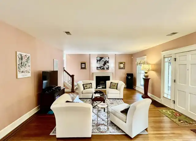 Property at 1430 Willow Ave, Louisville, KY, 40204, 3 beds, 2.5 baths, [object Object]