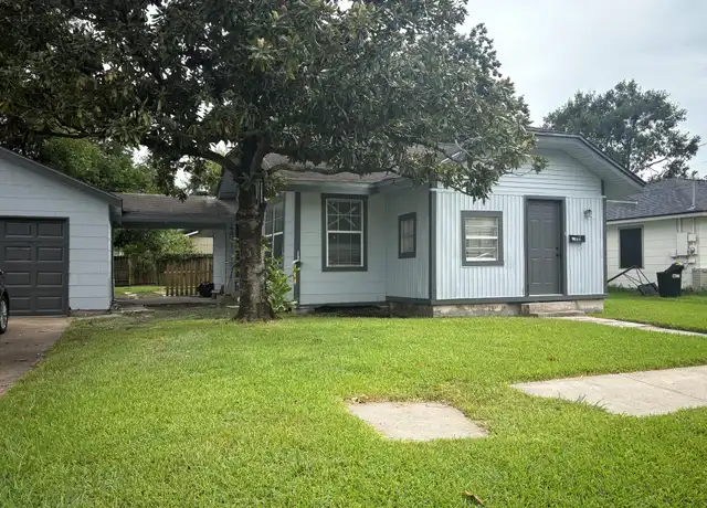 Property at 218 E 3rd St, Deer Park, TX, 77536, 4 beds, 2 baths, [object Object]