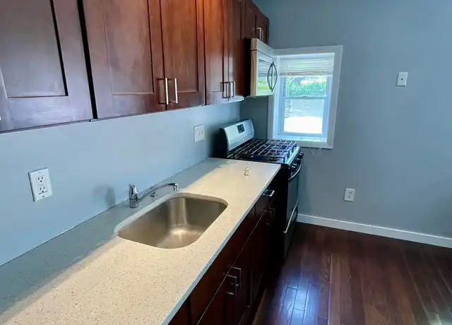 Property at 275 Saint John St, New Haven, CT, 06511, 1 bed, 1 bath, [object Object]