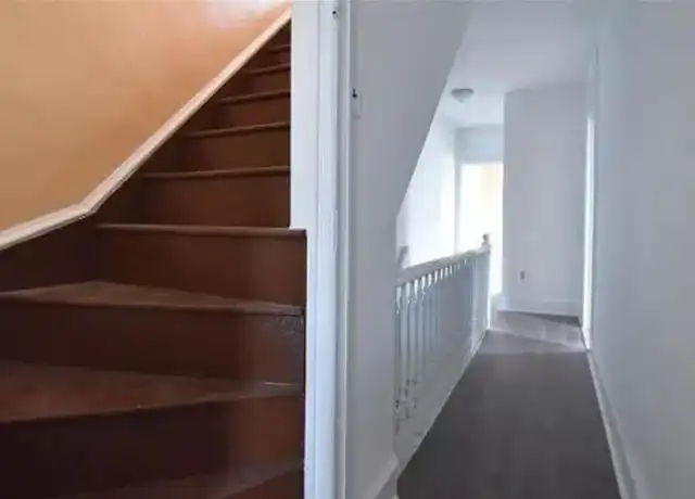 Property at 237 N Fountain St, Allentown, PA, 18102, 4 beds, 1 bath, [object Object]