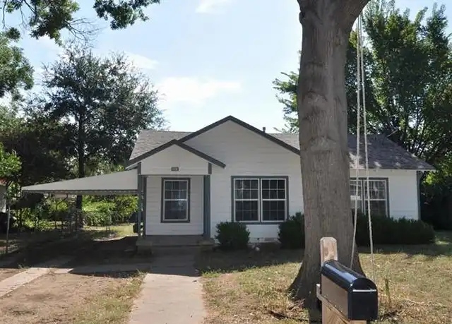 Property at 807 Web St, Arlington, TX, 76011, 2 beds, 1 bath, [object Object]