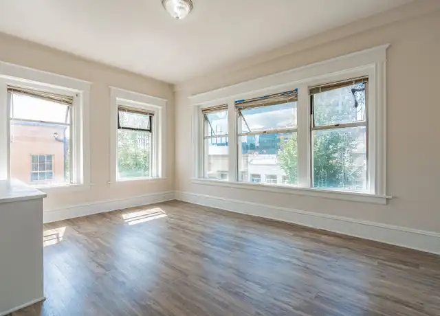 Property at 1407 NE 45th St Unit 12, Seattle, WA, 98105, 1 bed, 1 bath, [object Object]