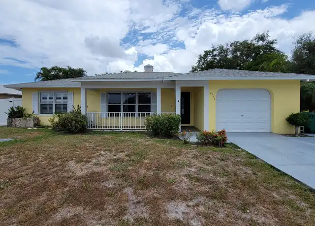 Property at 2442 SE Grand Dr, Port Saint Lucie, FL, 34952, 3 beds, 2 baths, [object Object]