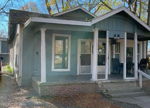 Property at 1010 S 3rd St, Monroe, LA, 71202, 2 beds, 1 bath, [object Object]