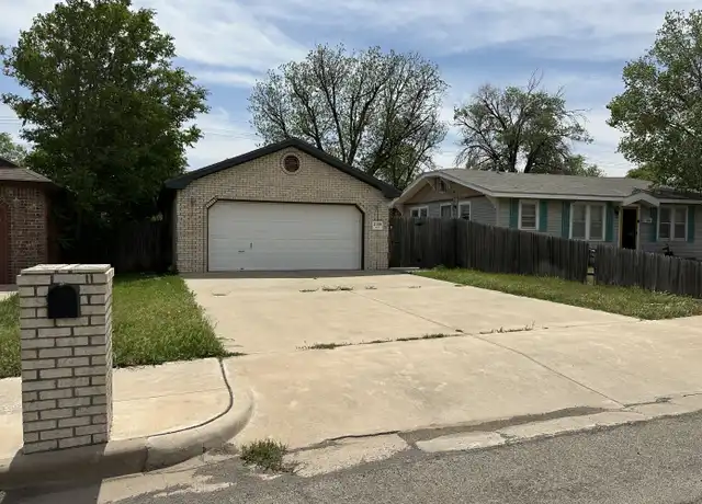 Property at 2109 21st St #2, Lubbock, TX, 79411, 3 beds, 2 baths, [object Object]
