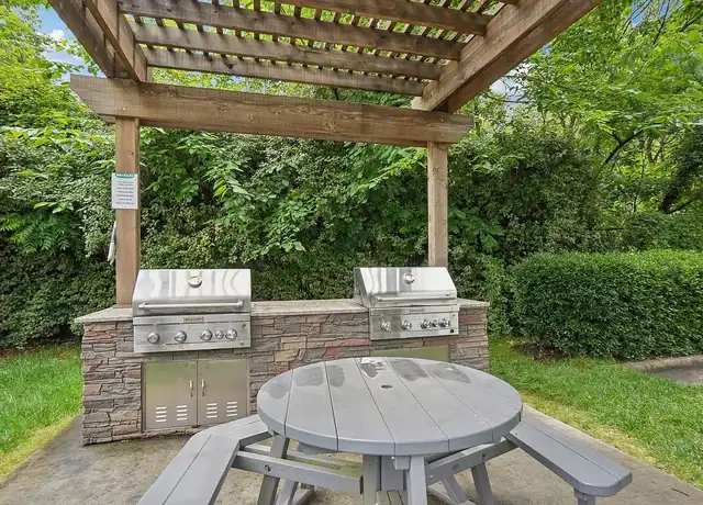 Property at Crossroads Station - 6940 Hidden Forest Dr, Charlotte, NC, 28213, 1-2 bed, 1-2 bath, [object Object]