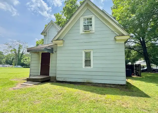 Property at 707 2nd Ave Unit B, Lawrenceville, VA, 23868, 1 bed, 1 bath, [object Object]