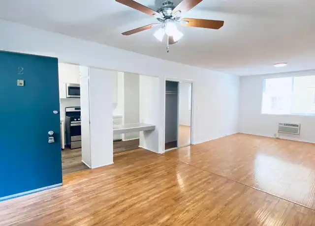 Property at 7351 Variel Ave Unit 09102, Canoga Park, CA, 91303, 2 beds, 1 bath, [object Object]