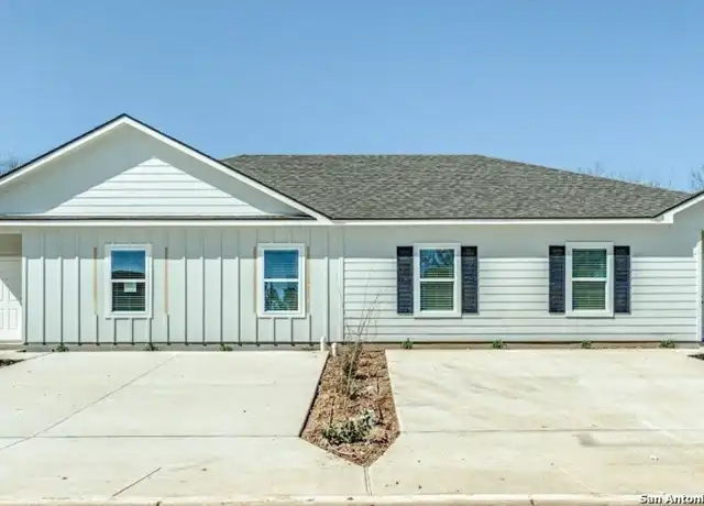 Property at 520 Hudson St, Seguin, TX, 78155, 3 beds, 2 baths, [object Object]