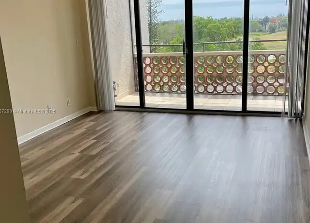 Property at 4222 Inverrary Blvd #4512, Lauderhill, FL, 33319, 1 bed, 1 bath, [object Object]