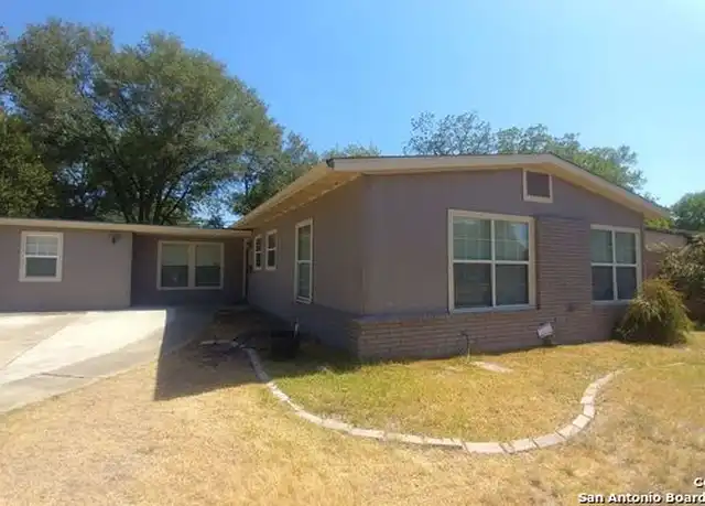 Property at 223 Brettonwood Dr, San Antonio, TX, 78218, 3 beds, 2 baths, [object Object]