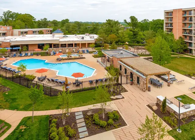 Photo of 501 Roosevelt Blvd, Falls Church, VA 22044