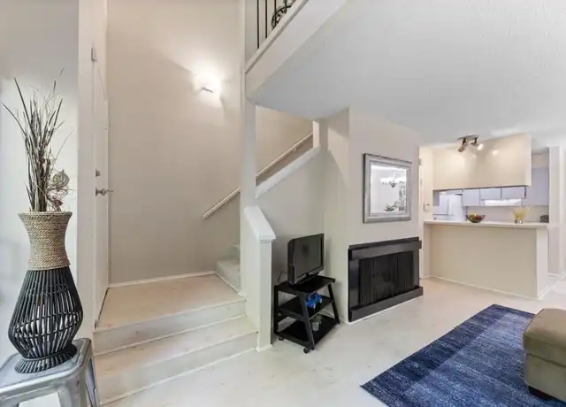 Property at 355 Half Moon Ln #13, Daly City, CA, 94015, 1 bed, 1 bath, [object Object]