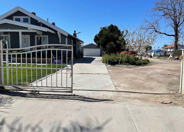 Photo of 214 S Grand Army Ave, San Jacinto, CA 92583