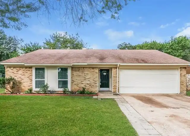 Property at 1721 Steinburg Ln, Fort Worth, TX, 76134, 3 beds, 2 baths, [object Object]